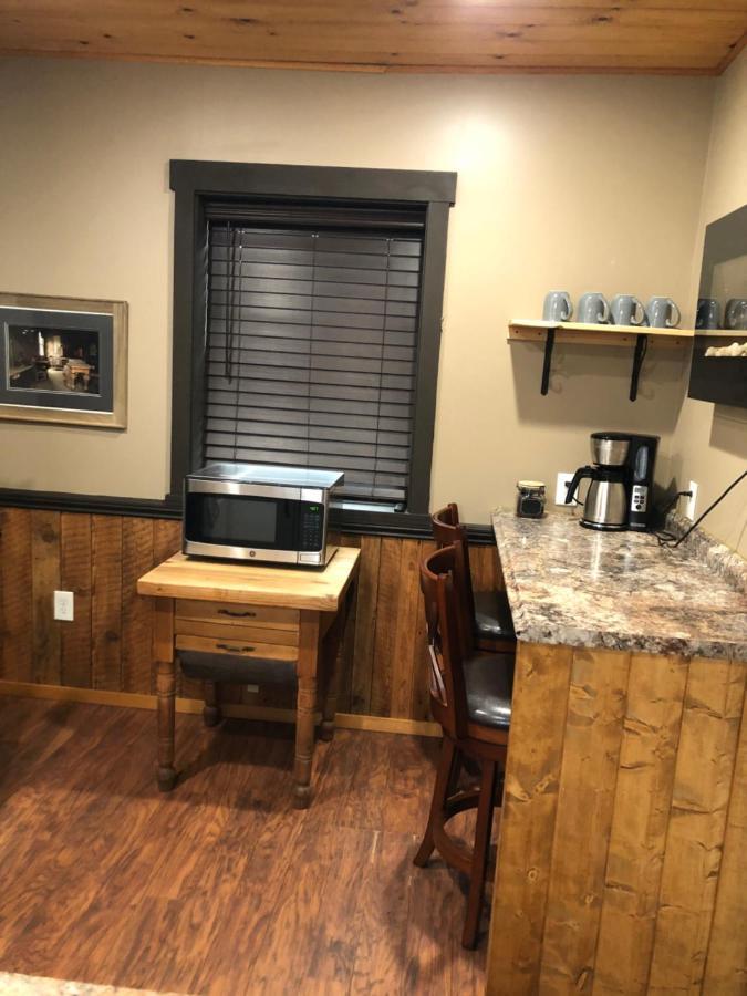 The Whitmore Inn Weaverville Экстерьер фото