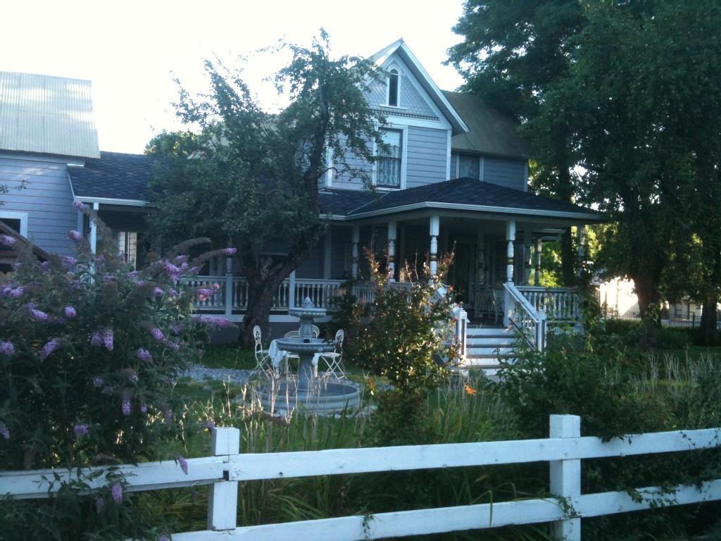 The Whitmore Inn Weaverville Экстерьер фото