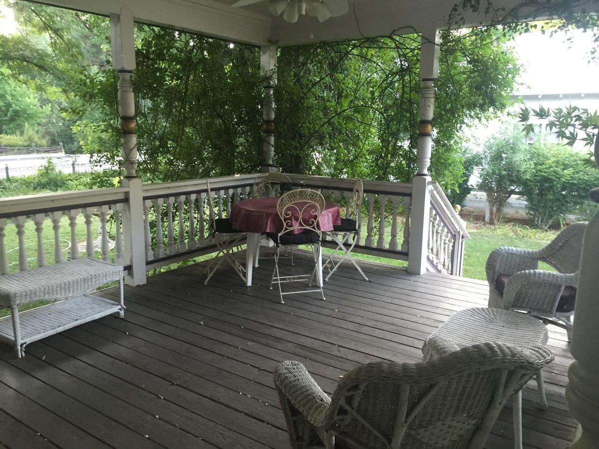 The Whitmore Inn Weaverville Экстерьер фото